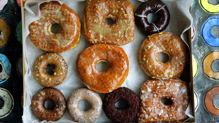 Glacê usado em donuts resiste a temperaturas maiores, mas tem gordura trans.